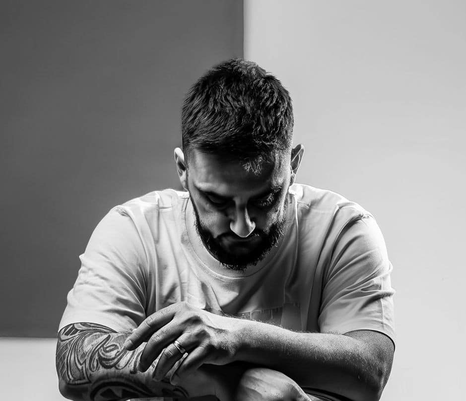 Rhymes that Spark Dialogue – Frenkie Lyrics and Translations